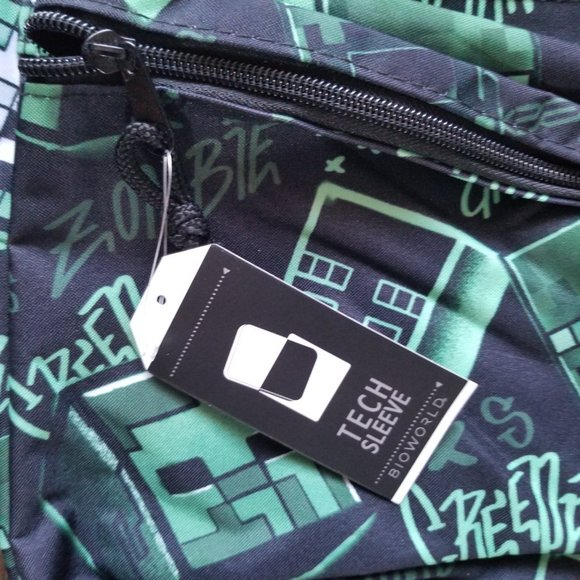 Minecraft Creeper Backpack (17") w/tech sleeve and padded straps - Picture 3 of 4